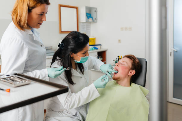 Best Emergency Tooth Extraction in Vassar College, NY